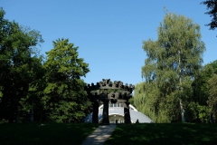 POMNIK PIWNICY POD BARANAMI