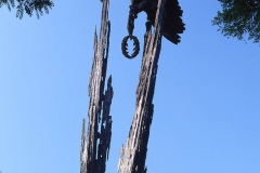 POMNIK LOTNIKÓW POLSKICH POLEGŁYCH NA WSZYSTKICH FRONTACH II WOJNY ŚWIATOWEJ, 1989, fragment