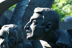 POMNIK PIWNICY POD BARANAMI, 2000, Stanisław Radwan