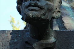 POMNIK PIWNICY POD BARANAMI, 2000, Krzysztof Litwin
