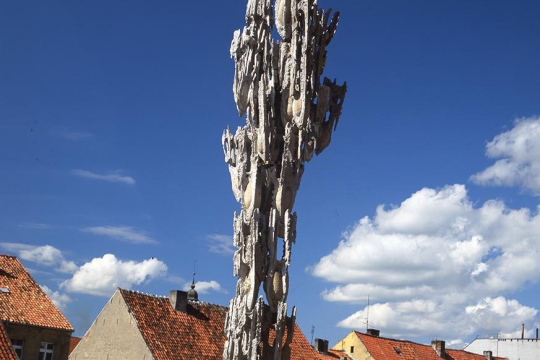 STALAKTYT ATOMOWY, 1987, granit, aluminium