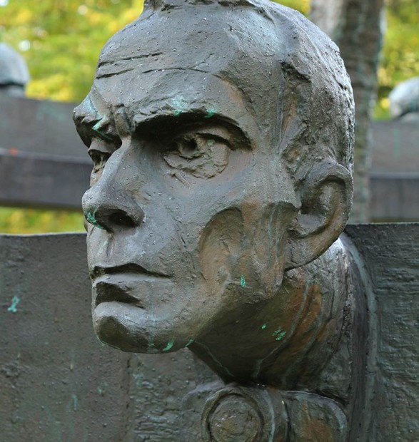 MONUMENT TO PIWNICA POD BARANAMI, 2000, Zbigniew Łagocki
