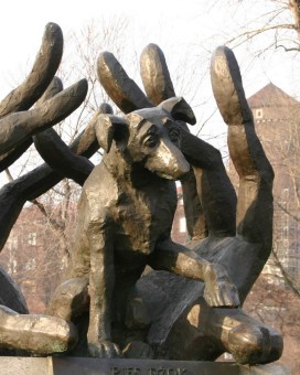 MONUMENT TO DŻOK THE DOG, 2001, bronze, Cracow