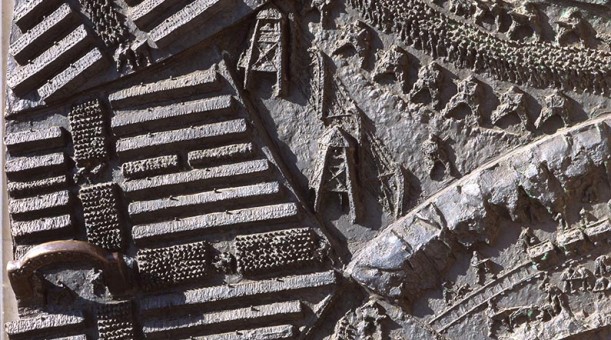 DRZWI PRZEDSTAWIAJĄCE MARTYROLOGIĘ NARODU POLSKIEGO PODCZAS OKUPACJI HITLEROWSKIEJ, 1981, detal