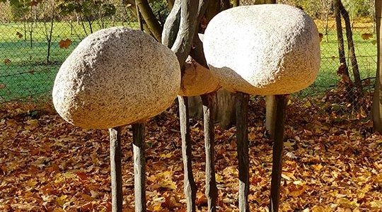 FLAMINGI, 1996, granit, brąz