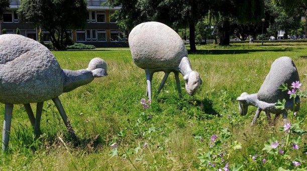 SHEEP, 1968, granite, aluminium, Cracow, Agricultural University